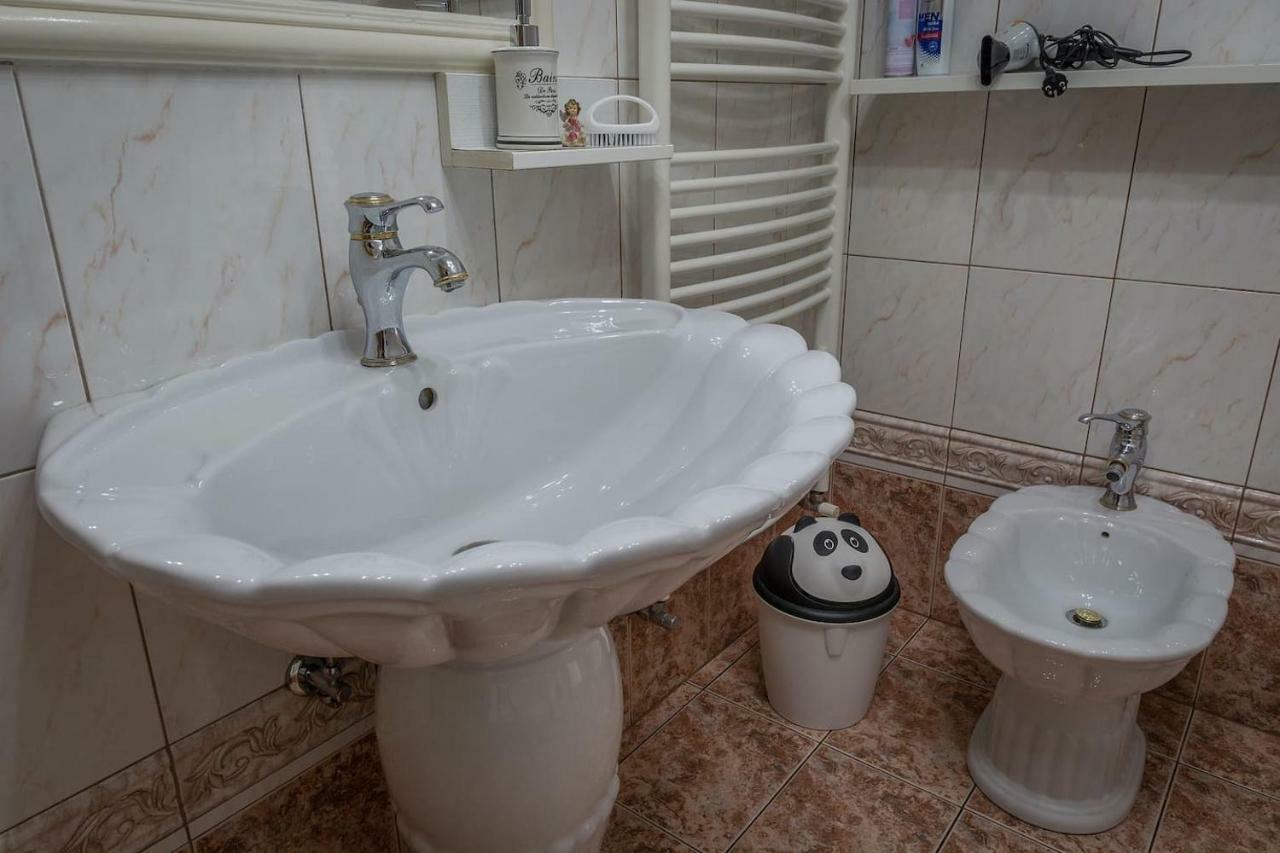 Apartma Ajda Komenda Exterior foto