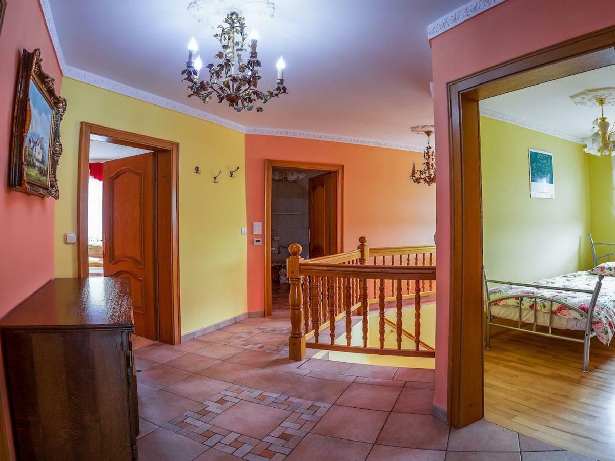 Apartma Ajda Komenda Exterior foto
